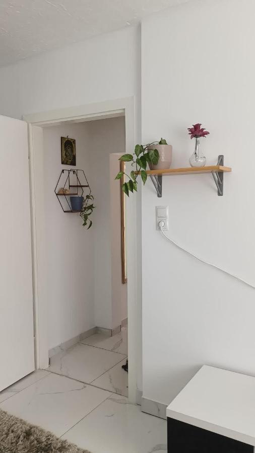 Вилла Lovely House For Relaxing Trips Вена Экстерьер фото