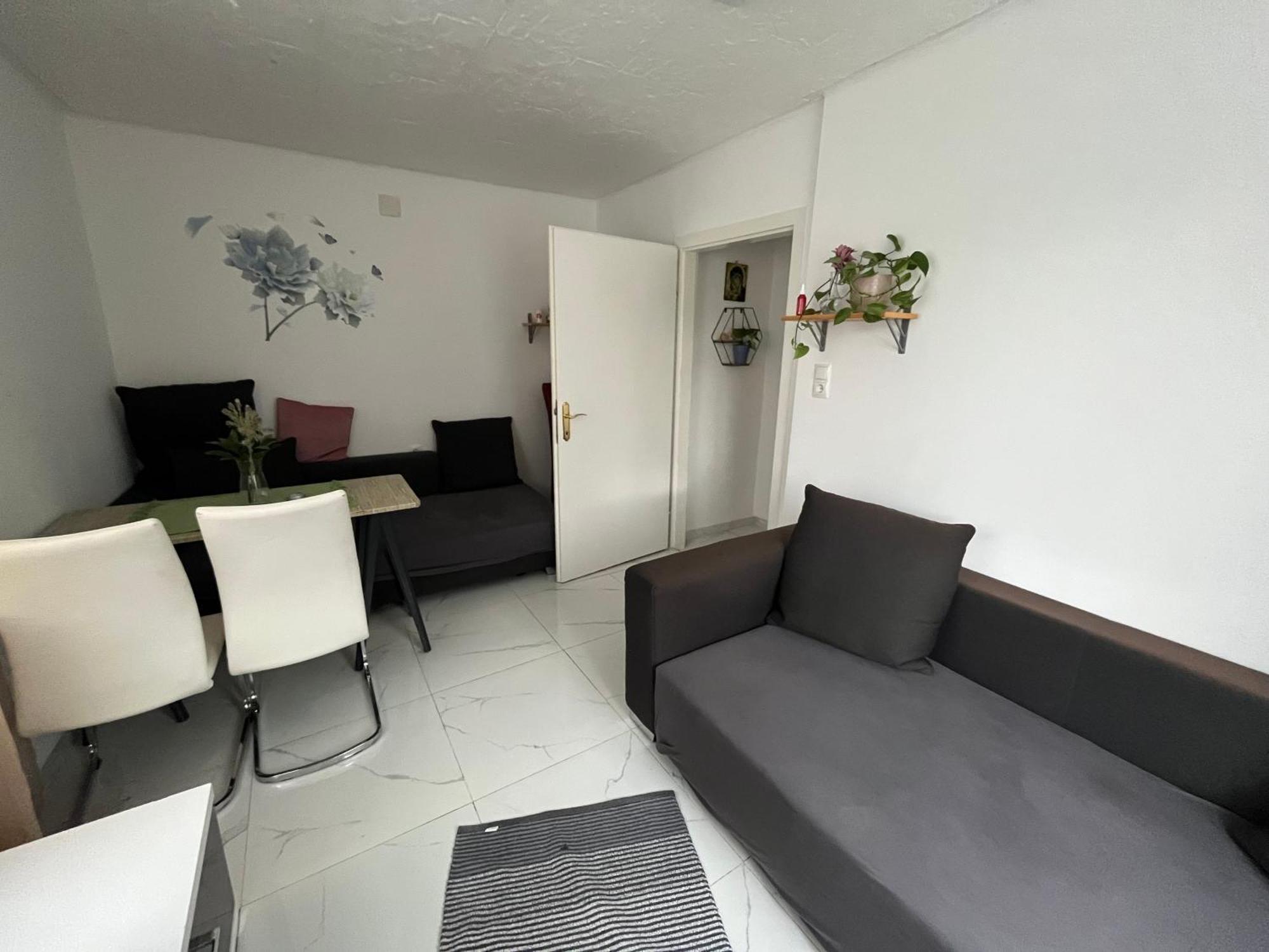 Вилла Lovely House For Relaxing Trips Вена Экстерьер фото