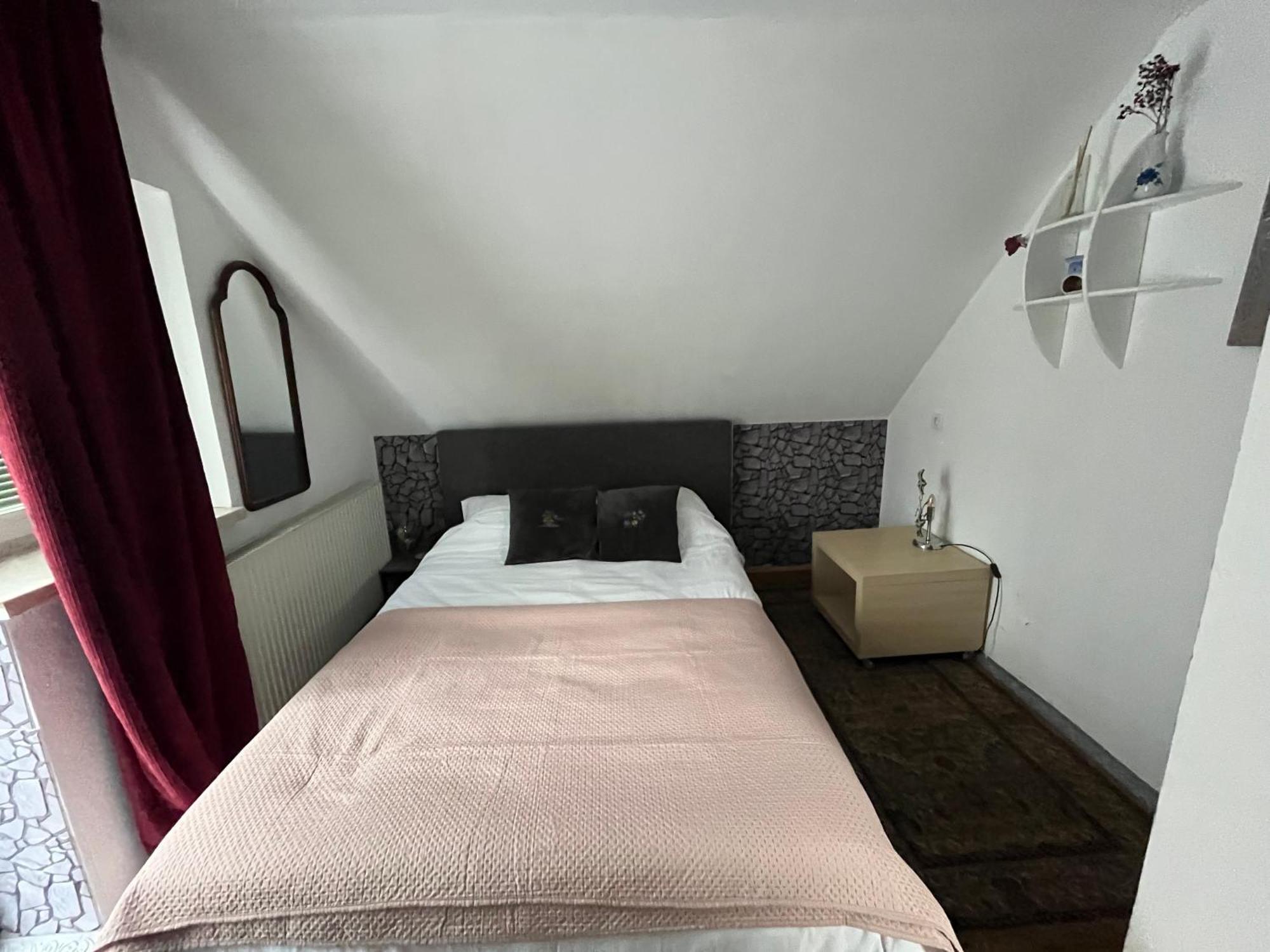 Вилла Lovely House For Relaxing Trips Вена Экстерьер фото
