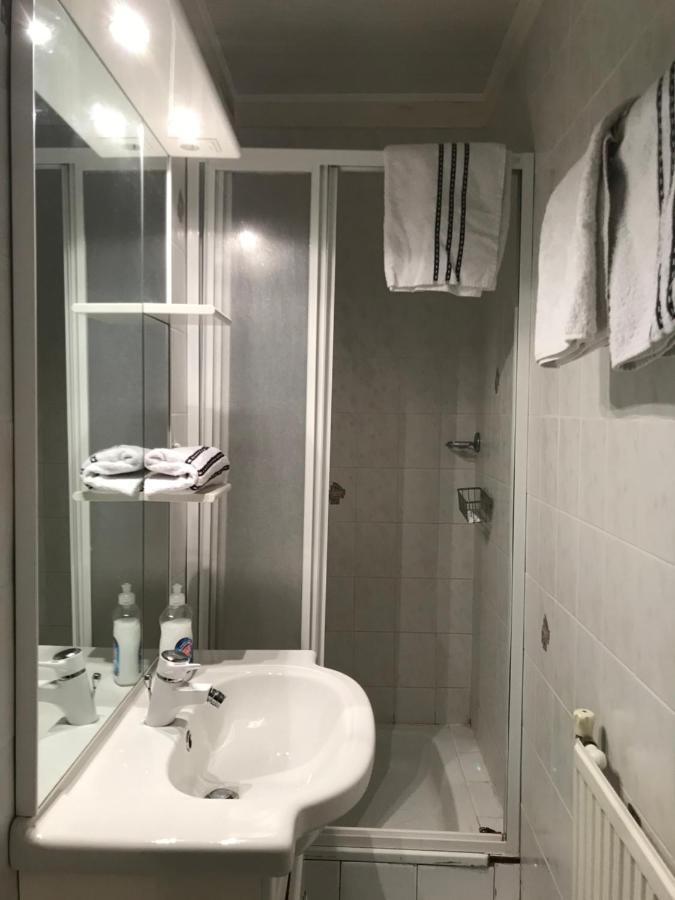 Вилла Lovely House For Relaxing Trips Вена Экстерьер фото